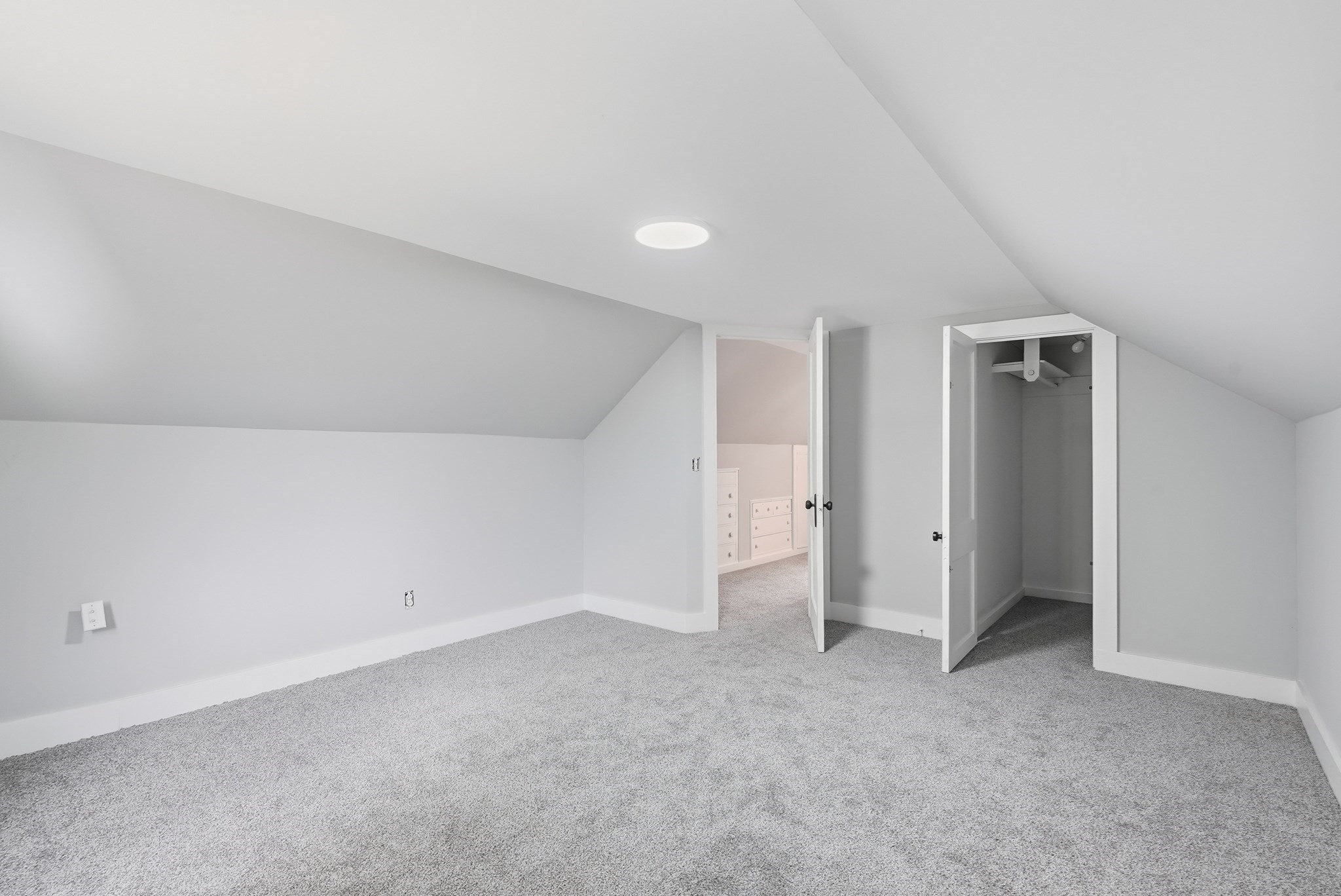 128 Wilber St Property Photo 22