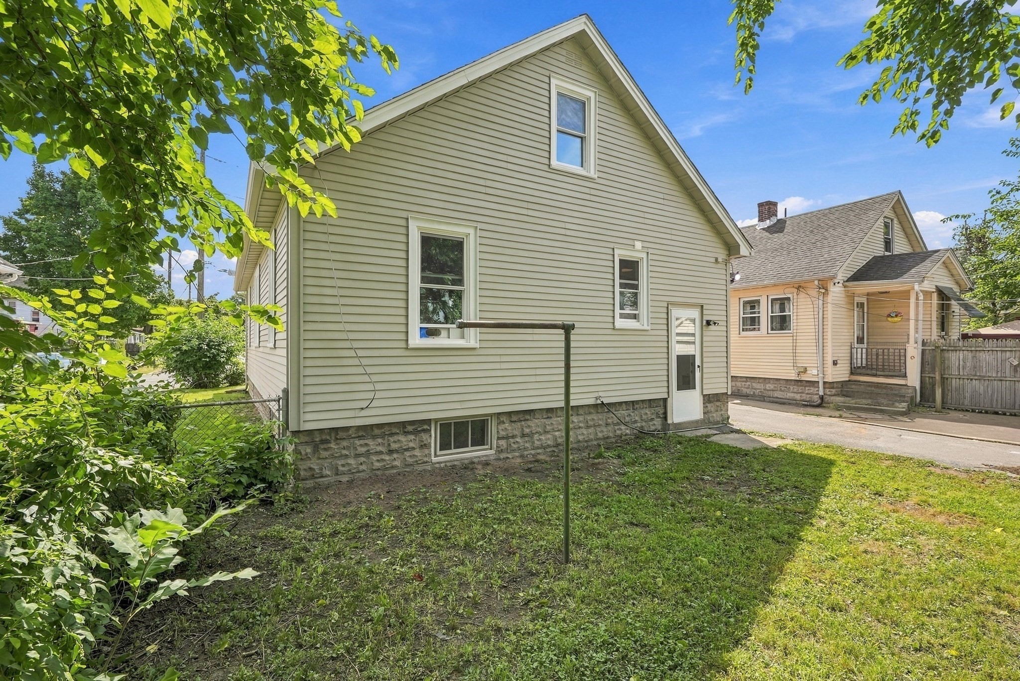 128 Wilber St Property Photo 27