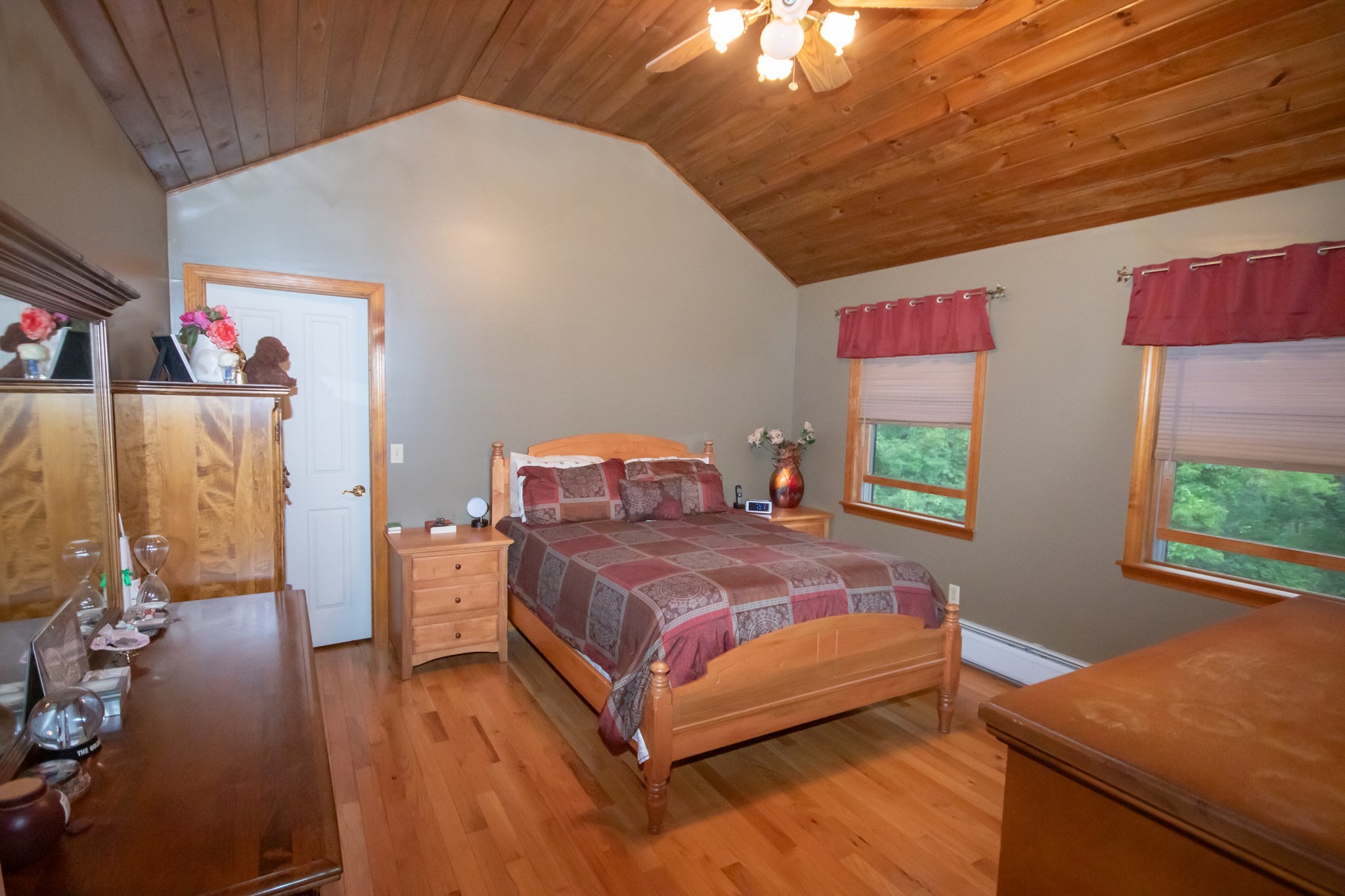 40 8th St. Property Photo 16