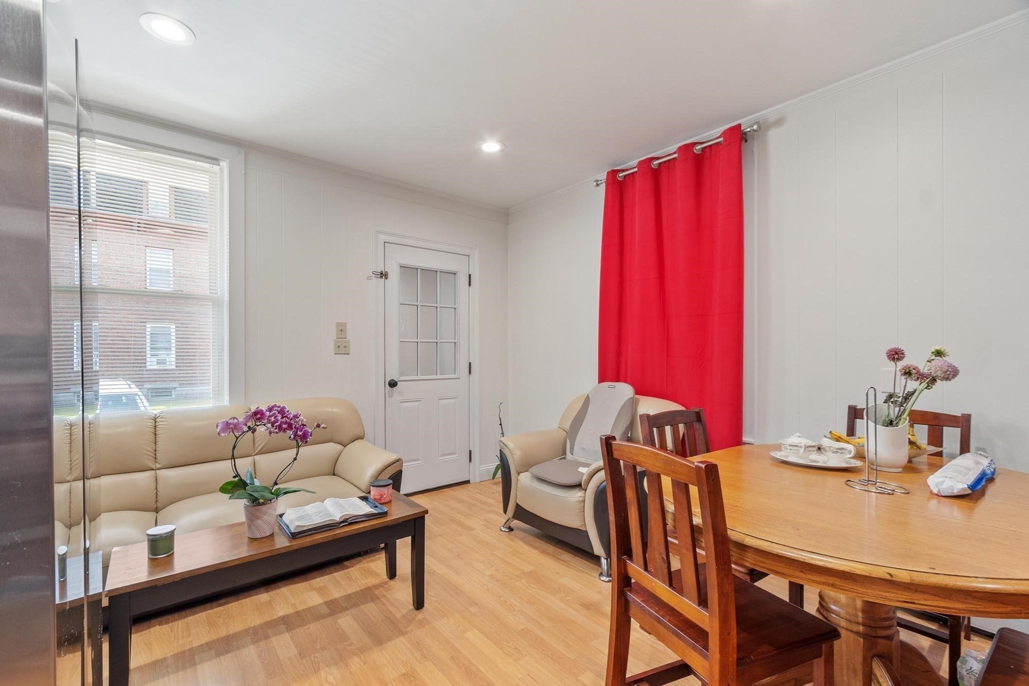 448 High Street Property Photo 12