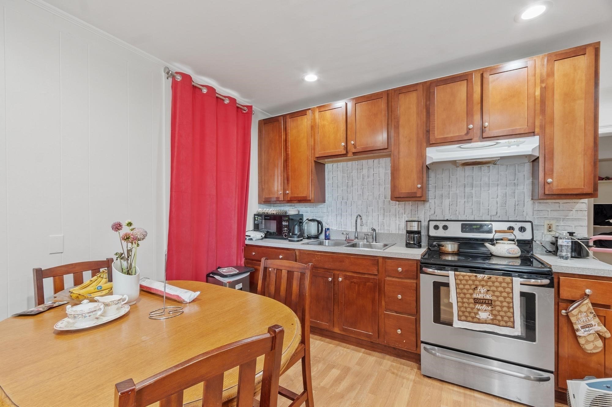 448 High Street Property Photo 13