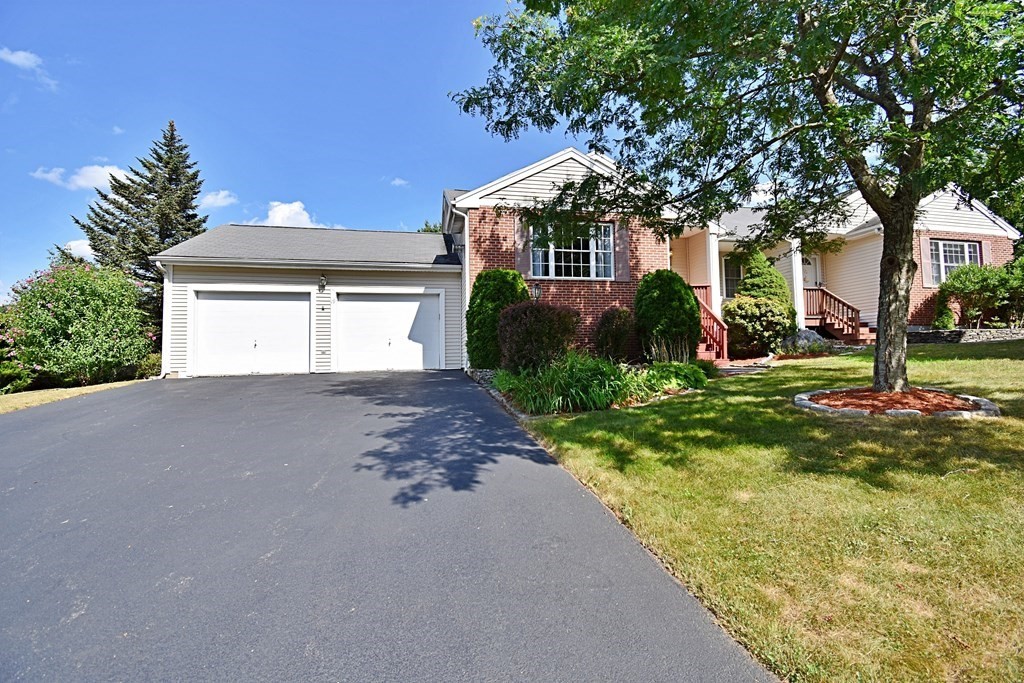 19 Ptarmigan Dr # 19 Property Photo 1