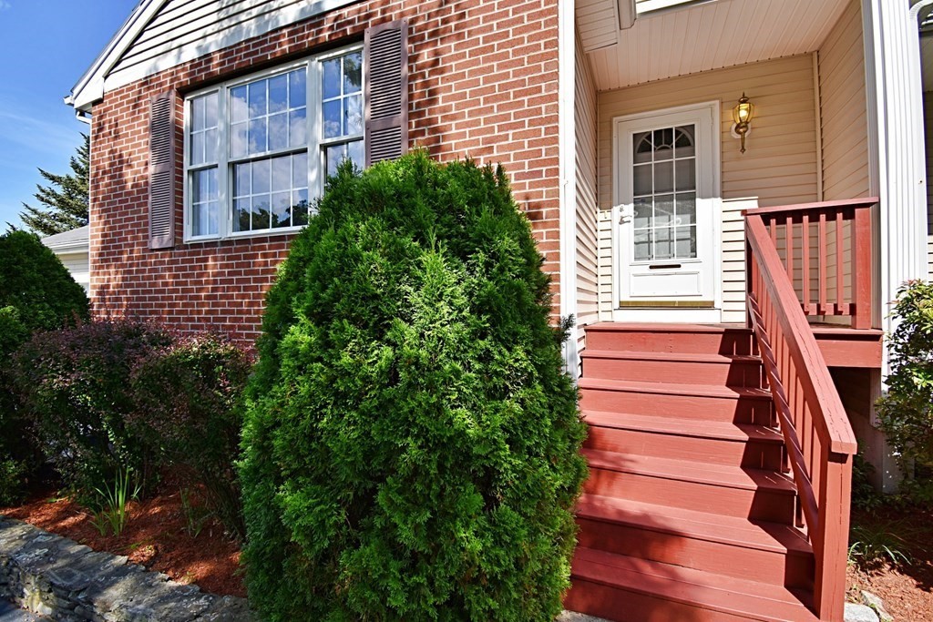 19 Ptarmigan Dr # 19 Property Photo 2