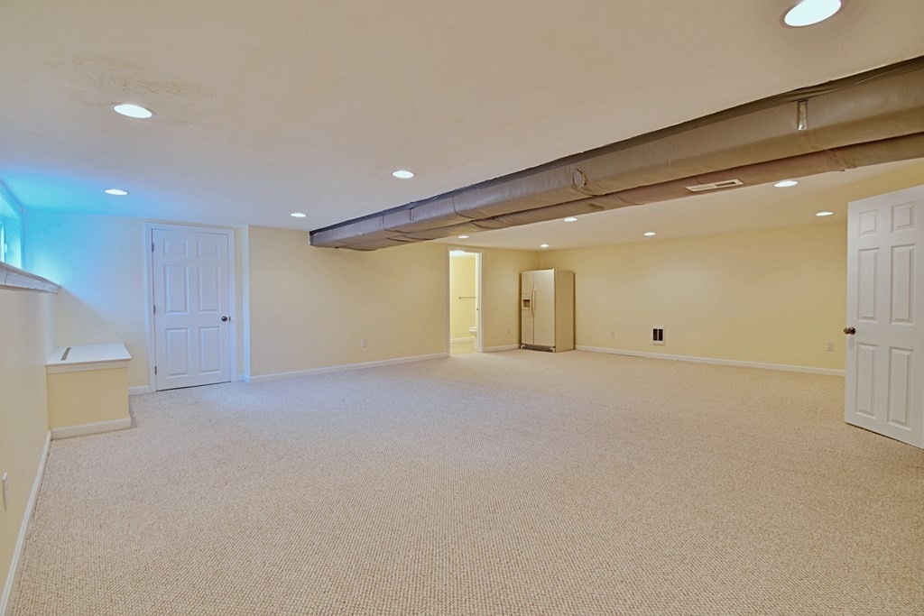 19 Ptarmigan Dr # 19 Property Photo 32