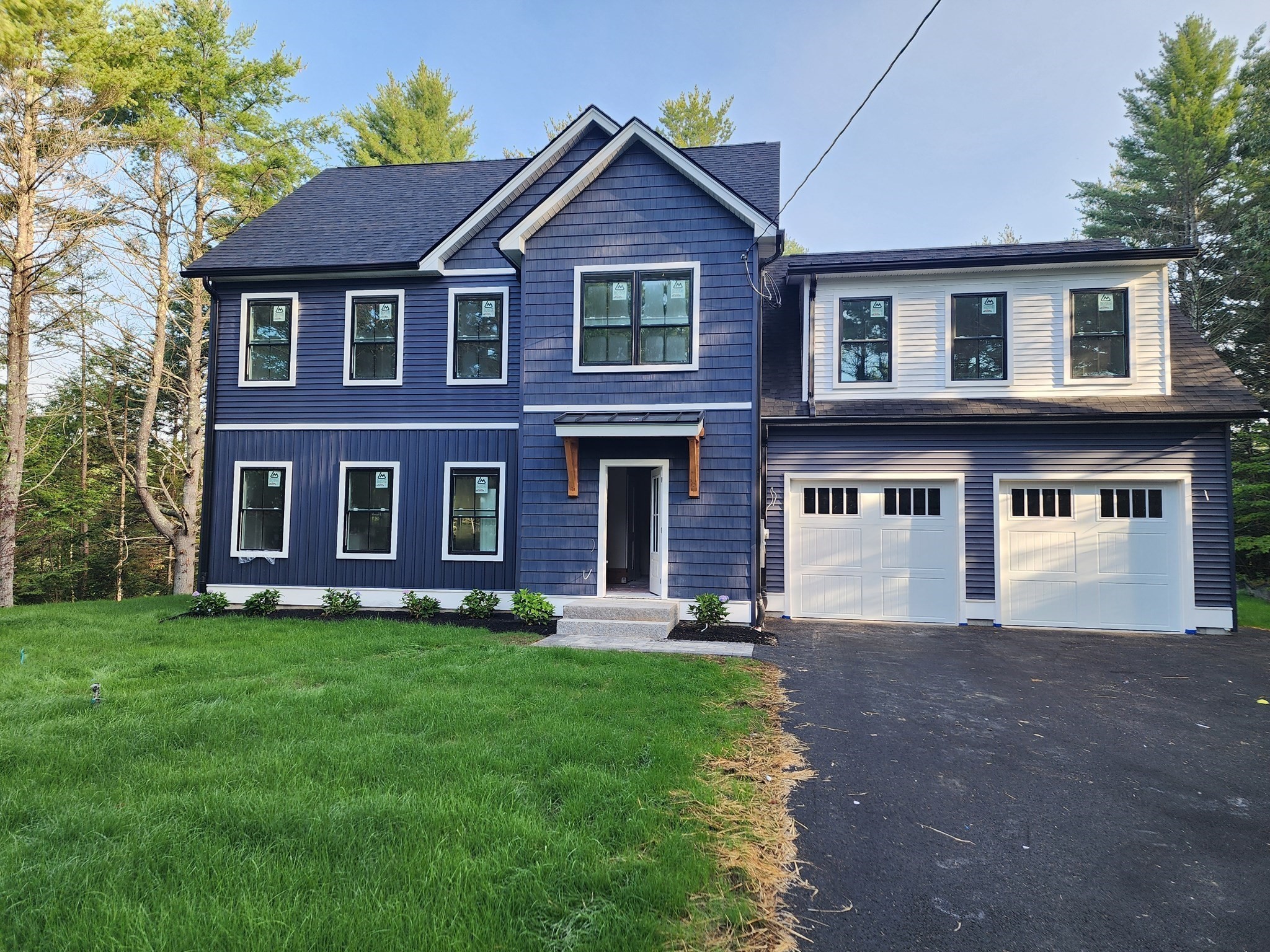 246 Winchendon Rd Property Photo 2