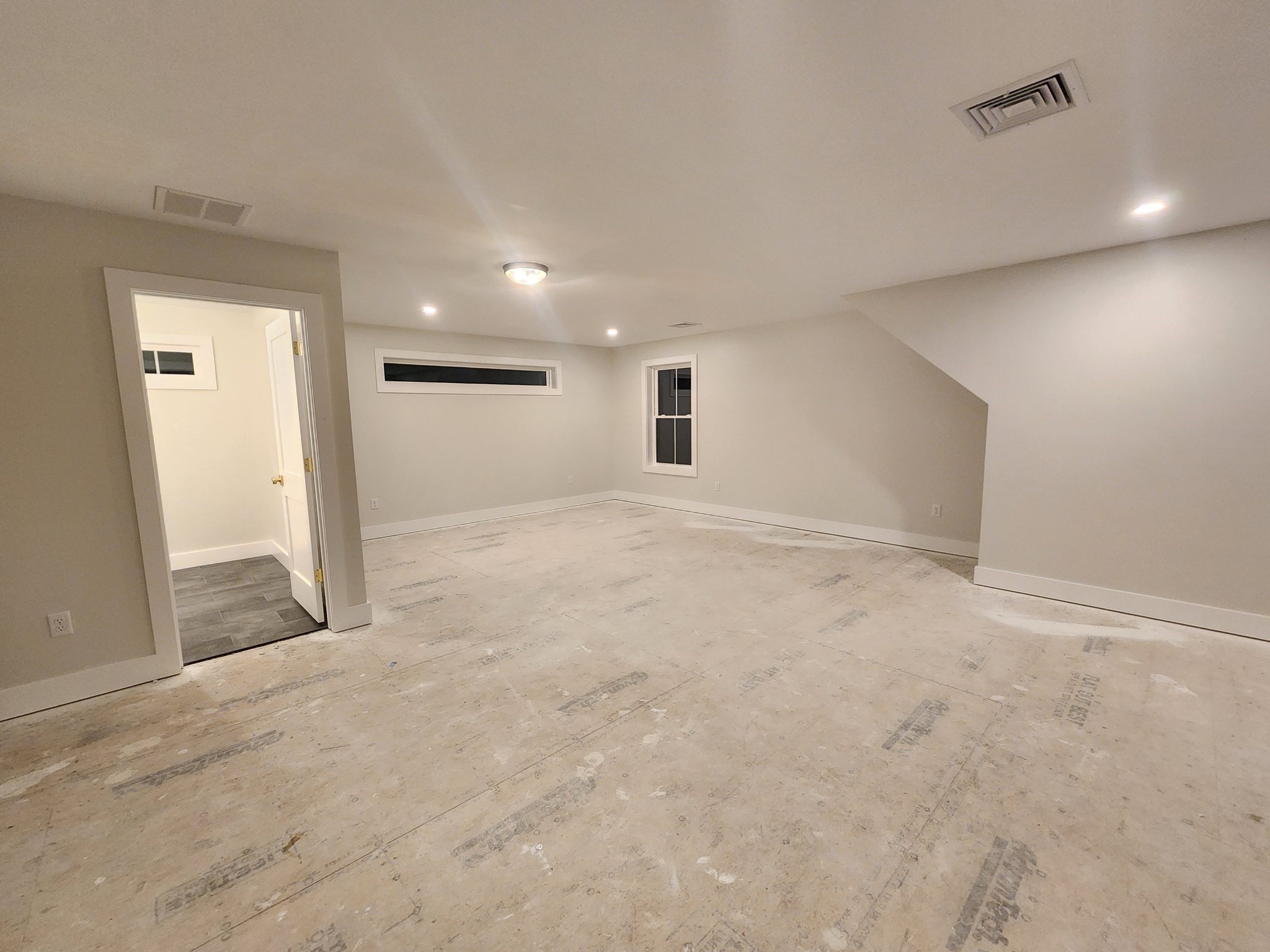 246 Winchendon Rd Property Photo 17