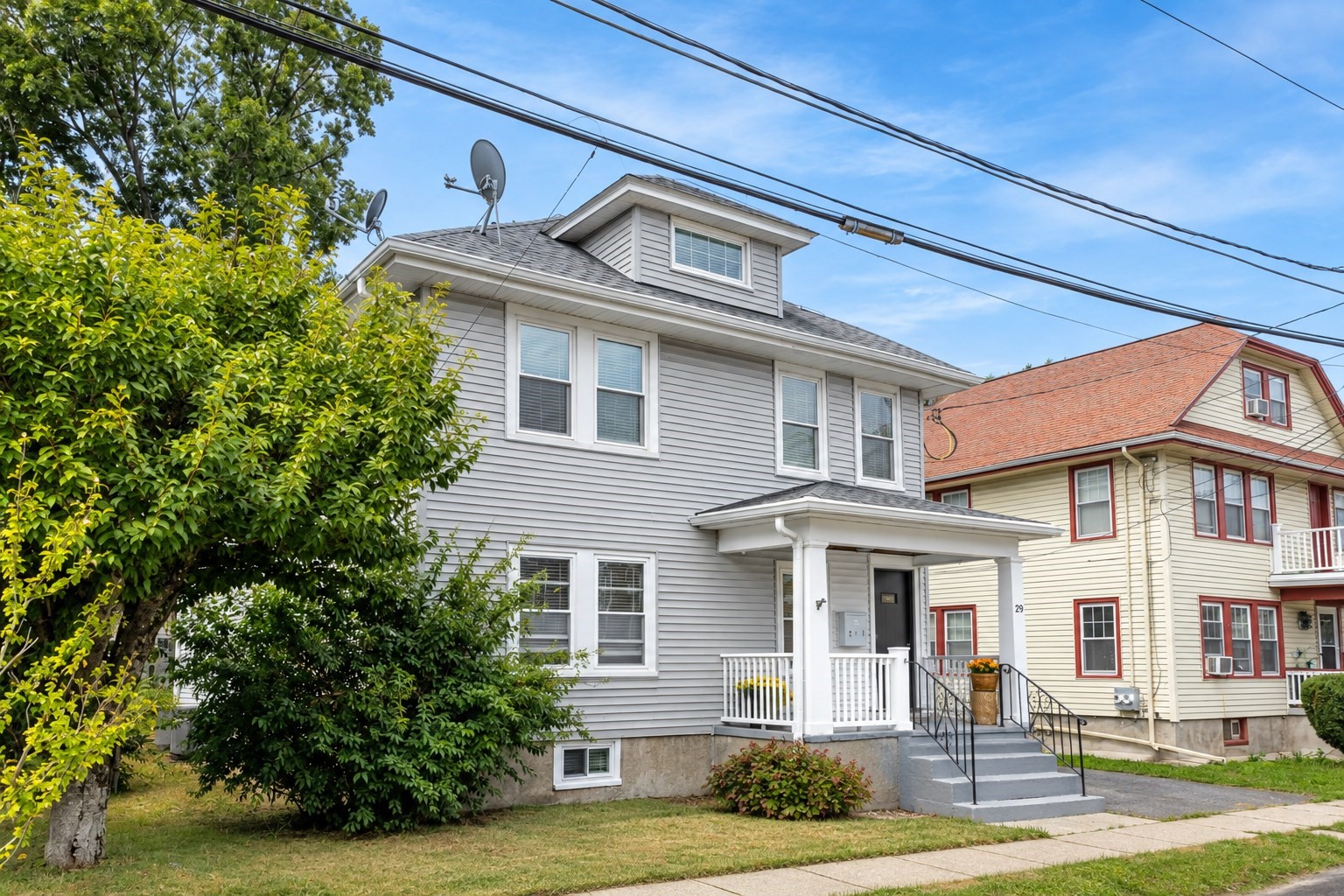 29 Laurel Rd Property Photo 2