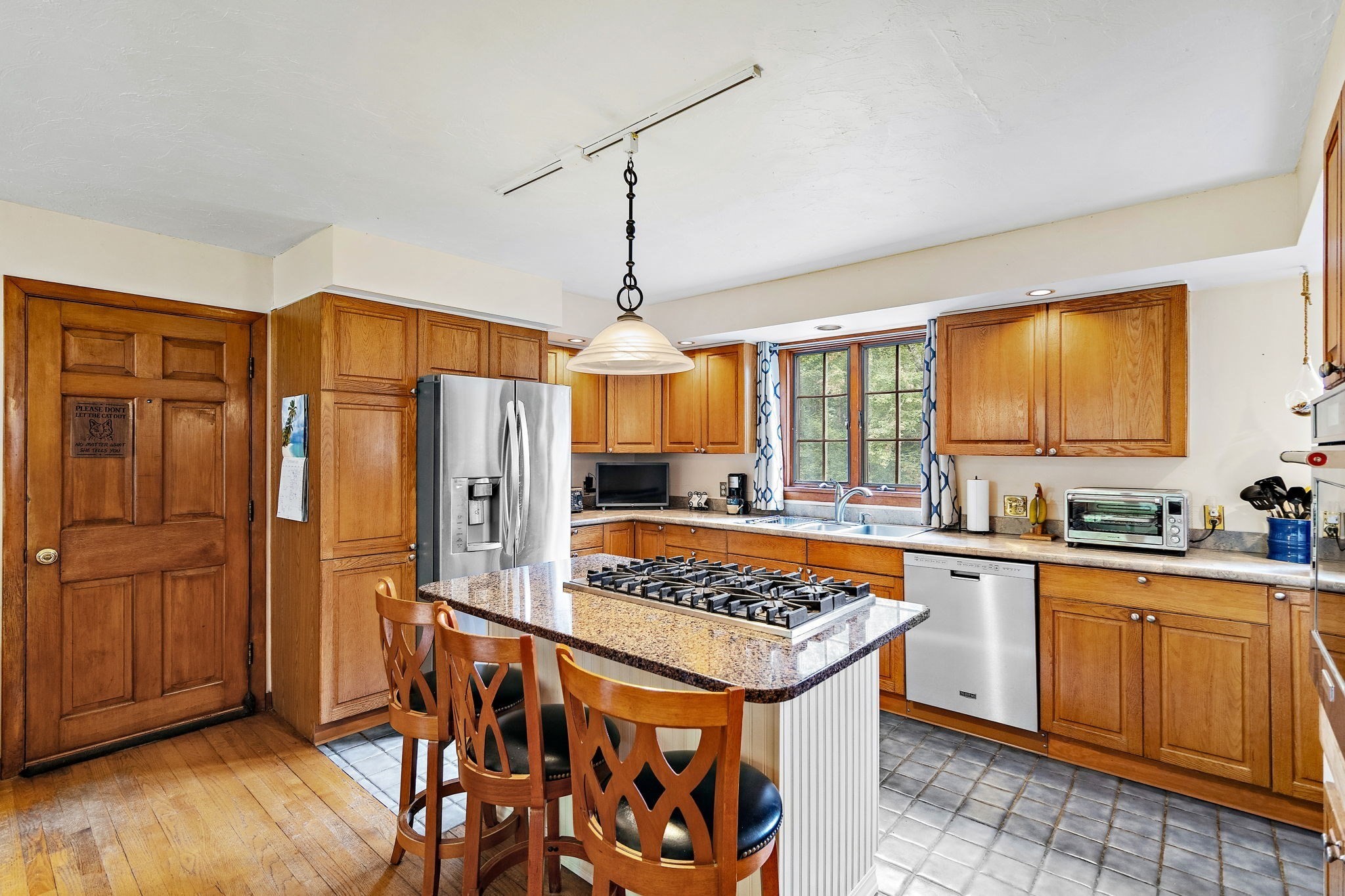 1388 Main Street Property Photo 14