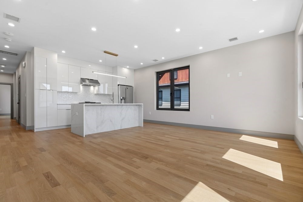32 Mckone Street Property Photo 21