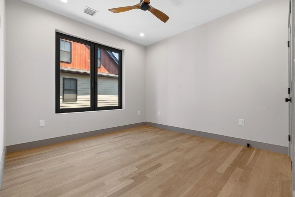 32 Mckone Street Property Photo 30