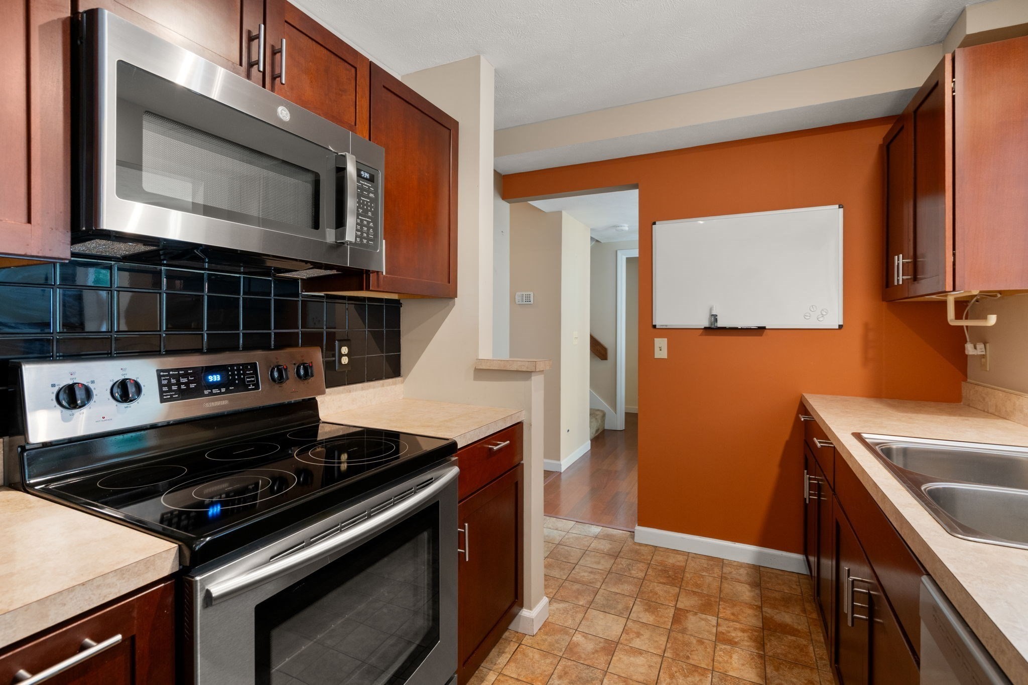 2205 Boston Rd # F50 Property Photo 8