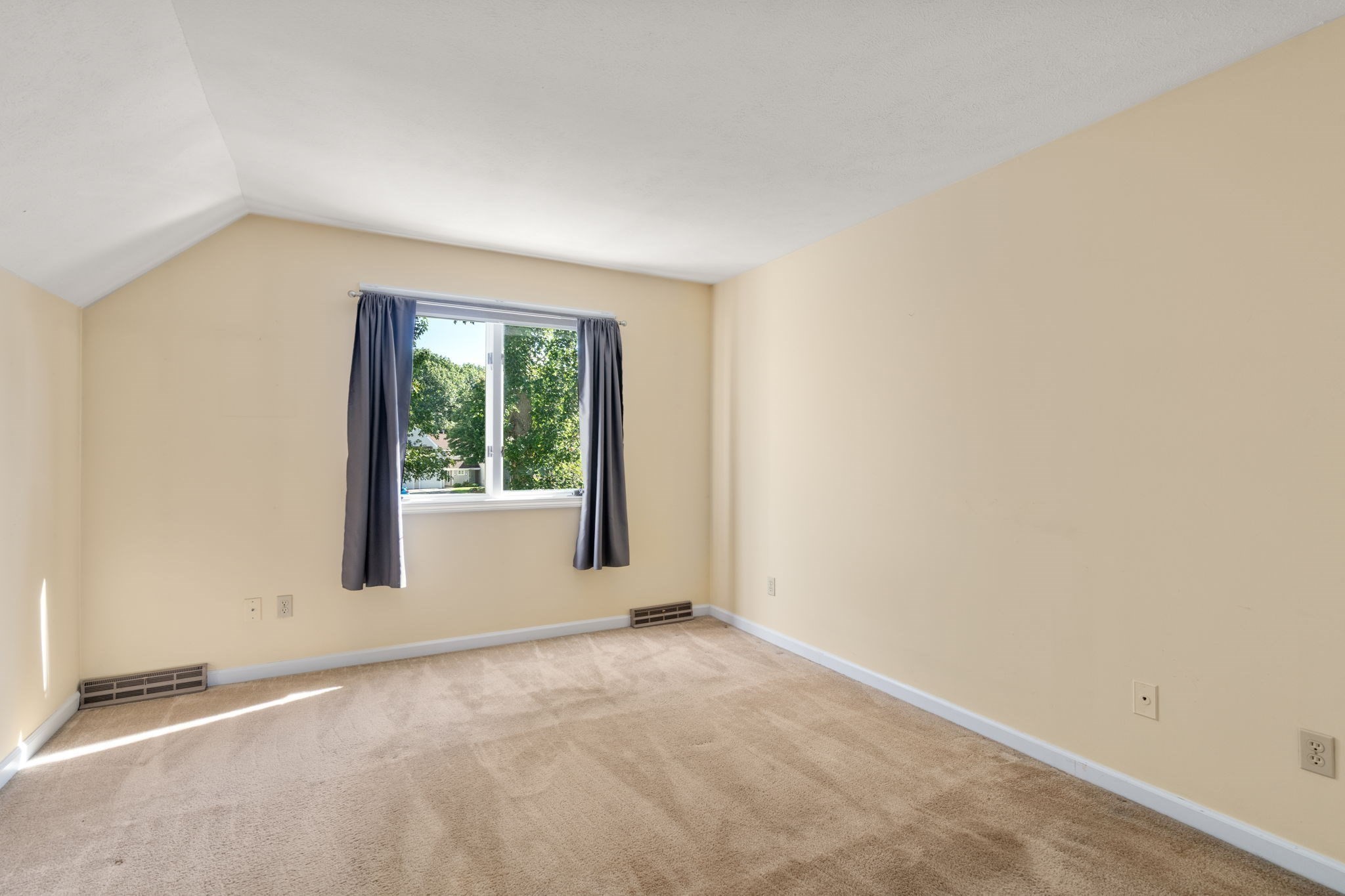 2205 Boston Rd # F50 Property Photo 13