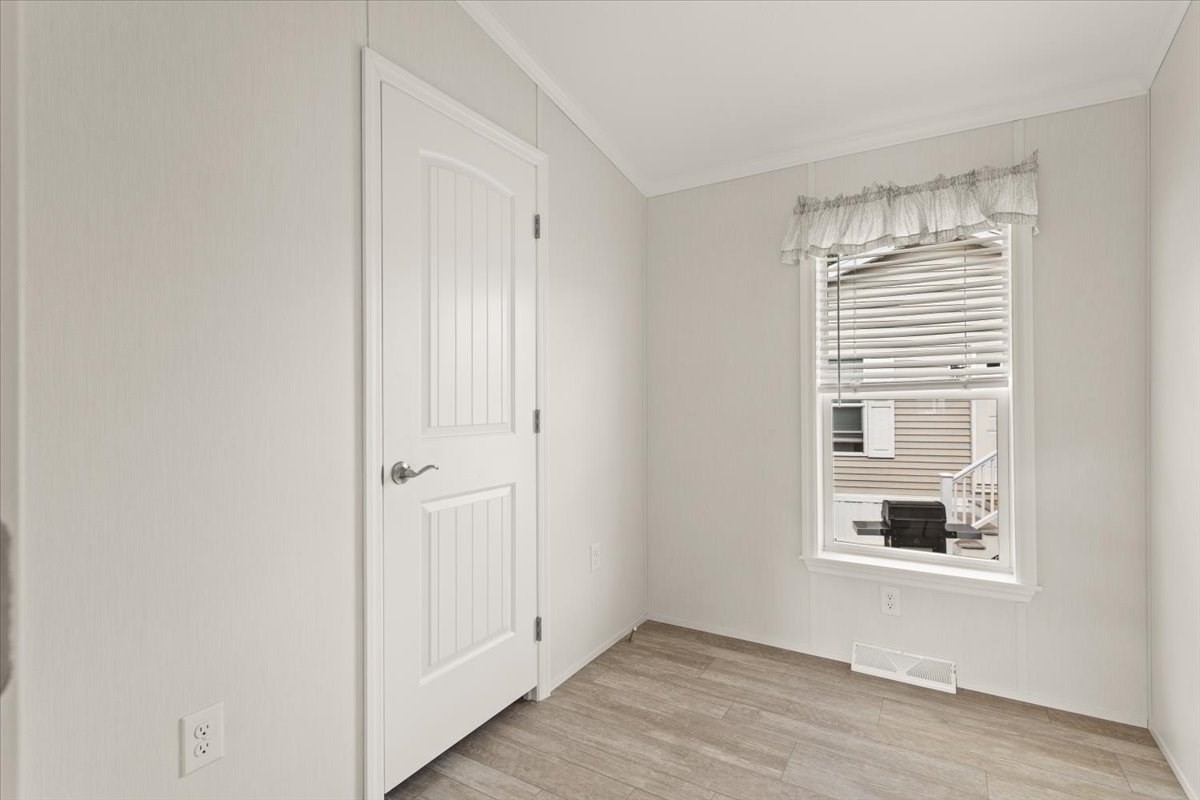 1540 Broadway # 16 Property Photo 8