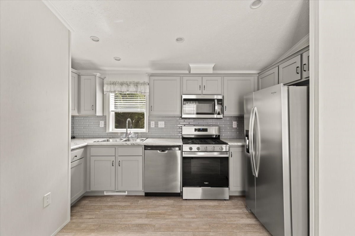 1540 Broadway # 17 Property Photo 4