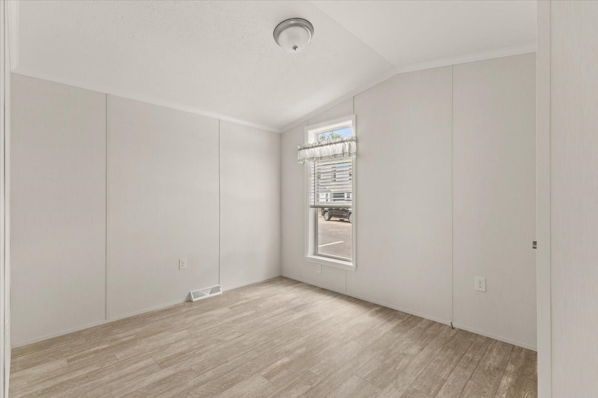1540 Broadway # 17 Property Photo 8