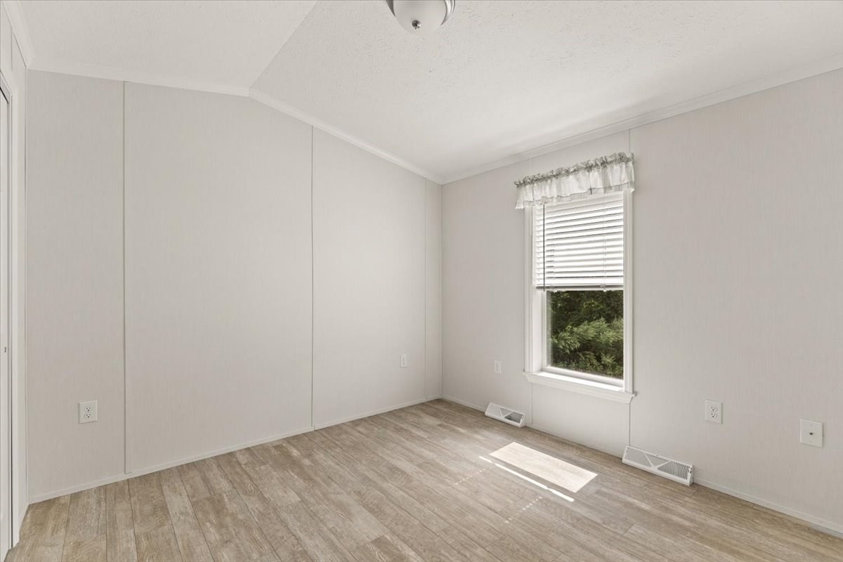 1540 Broadway # 17 Property Photo 10