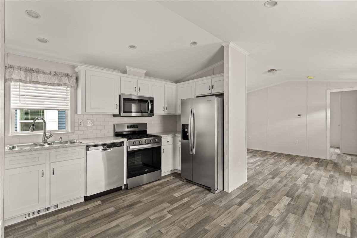 1540 Broadway # 27 Property Photo 4