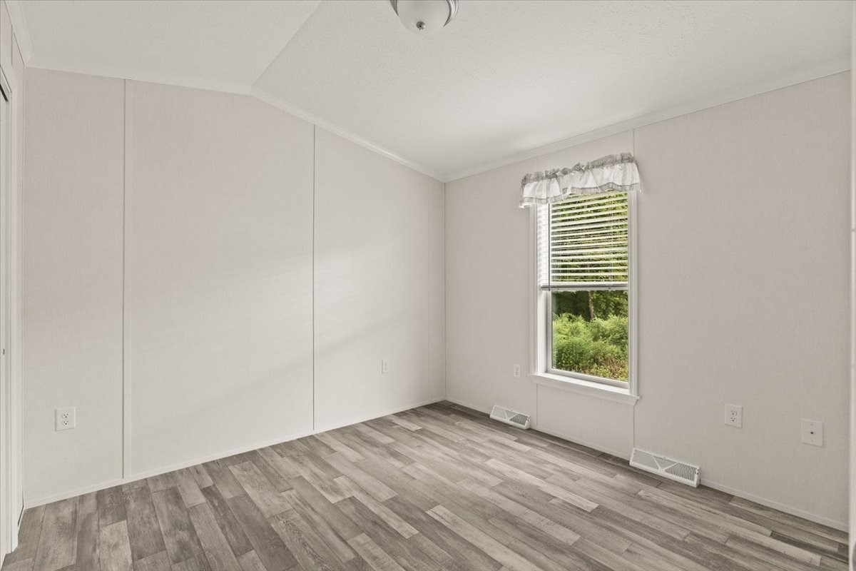 1540 Broadway # 27 Property Photo 8