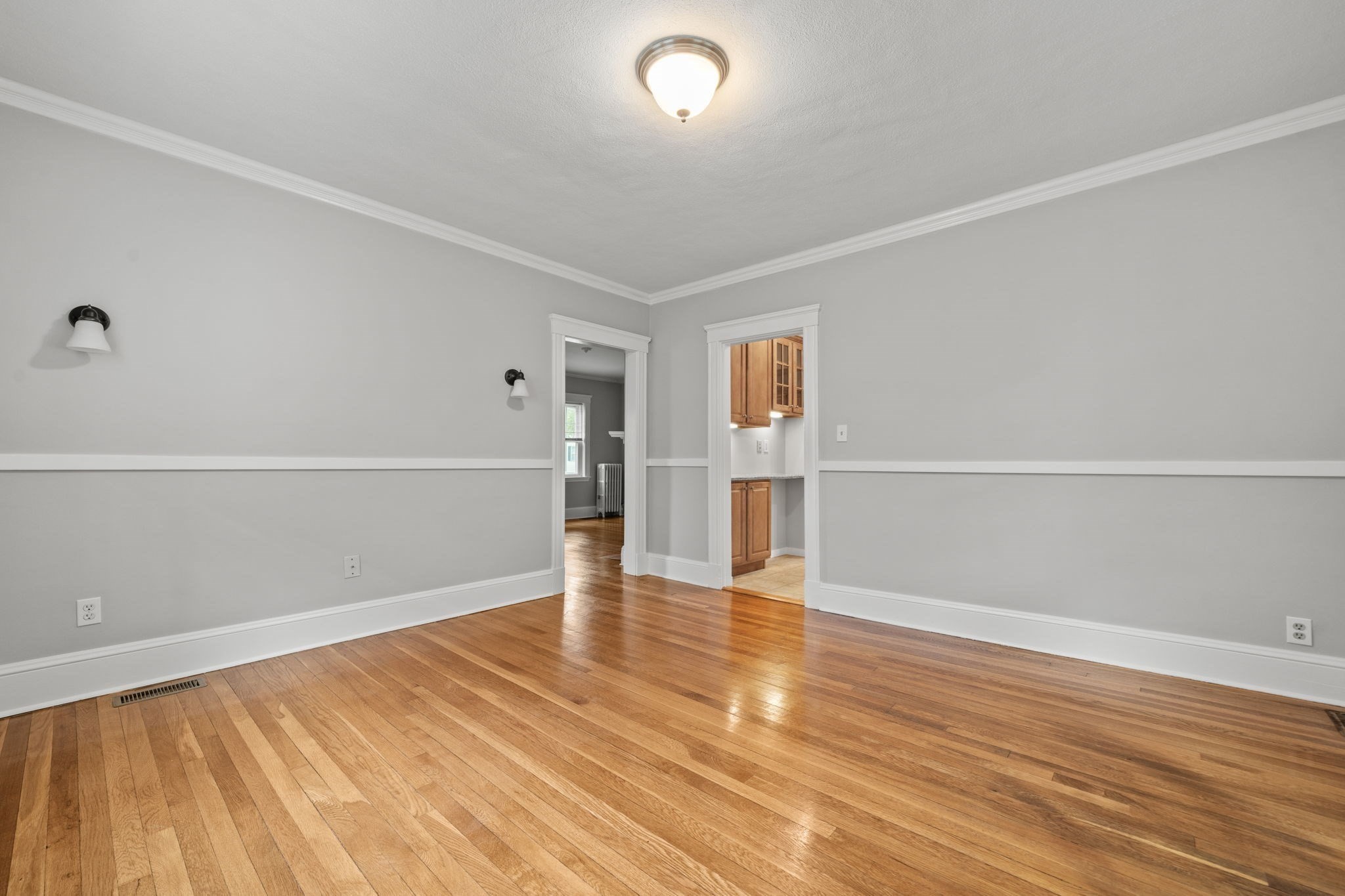 207-209 Main # 207 Property Photo 13