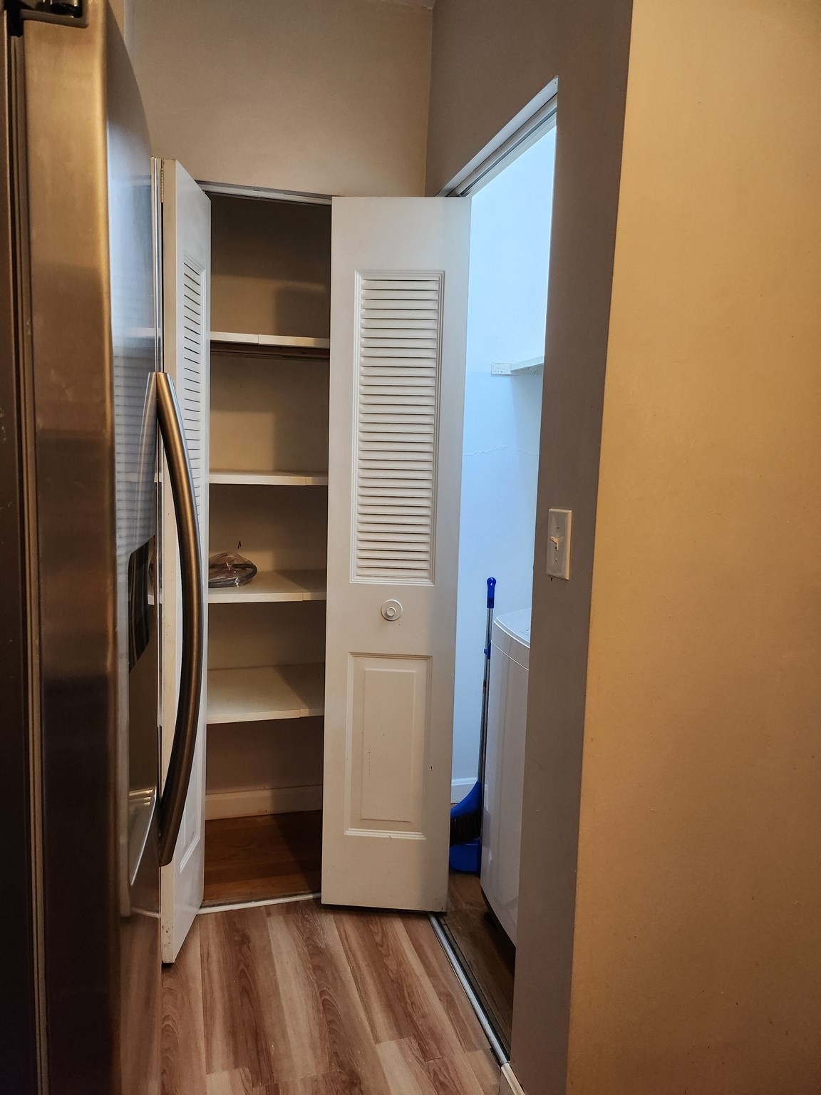 123 Elm St # D11 Property Photo 7