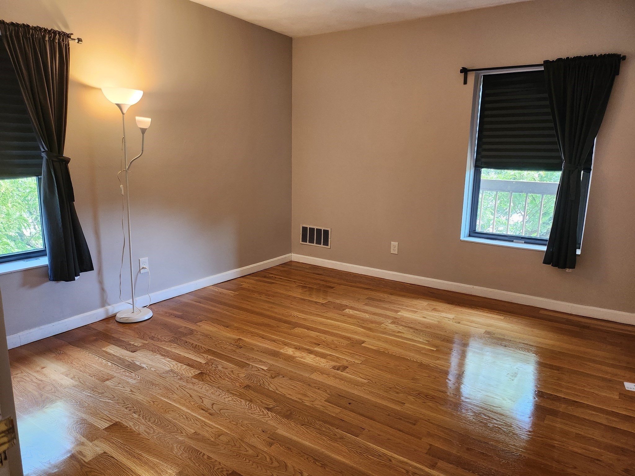 123 Elm St # D11 Property Photo 12