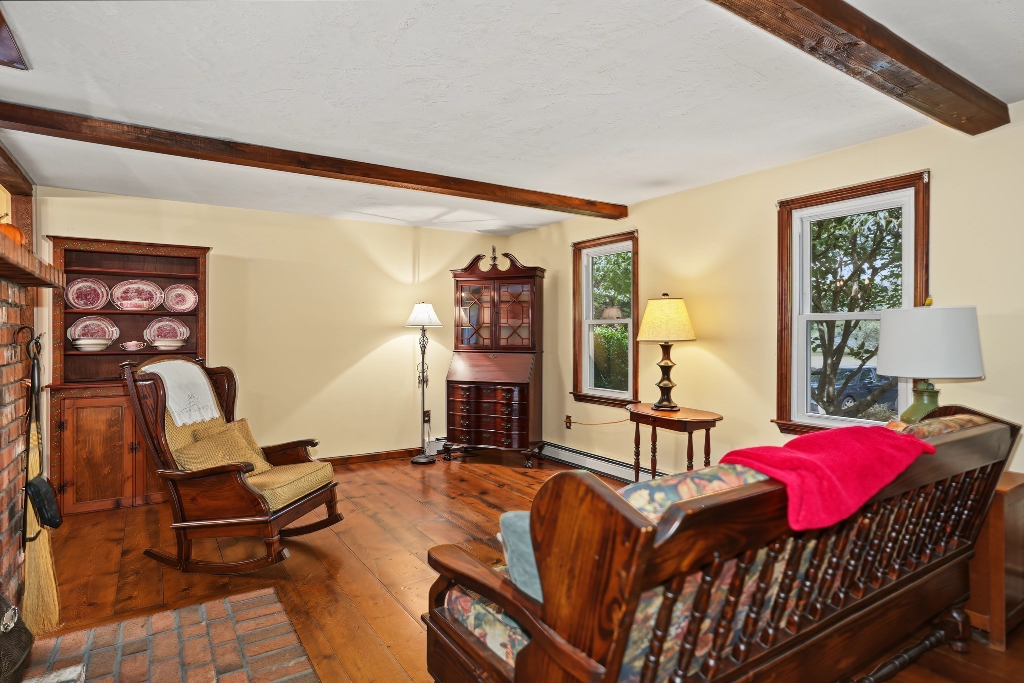 8 Fales Road Property Photo 4