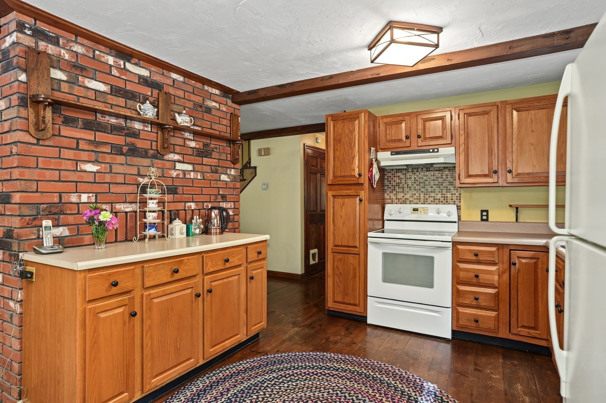 8 Fales Road Property Photo 9