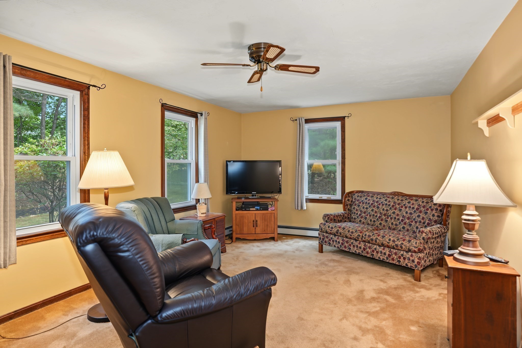 8 Fales Road Property Photo 12