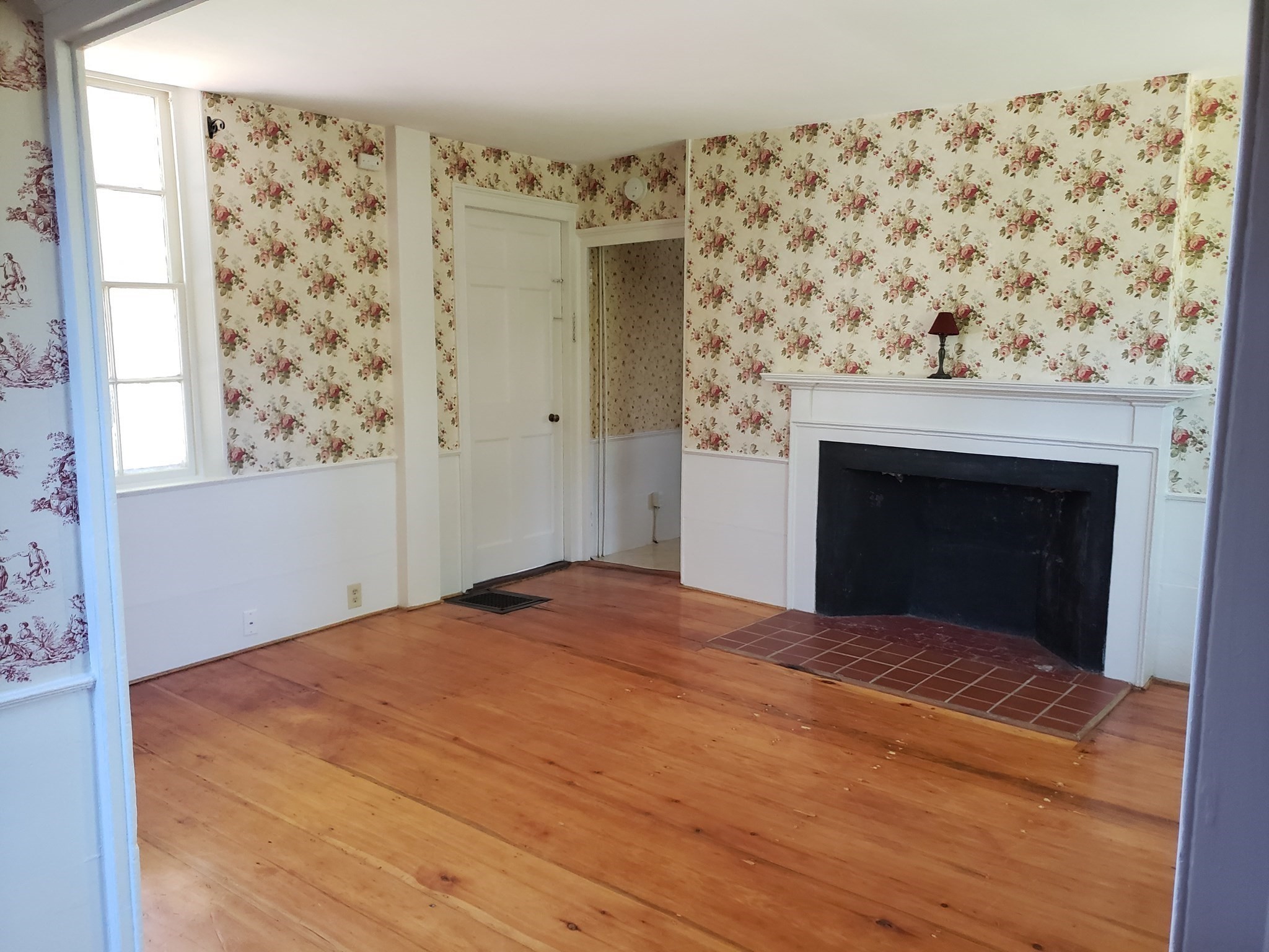 360 North Main St # 1 Property Photo 6