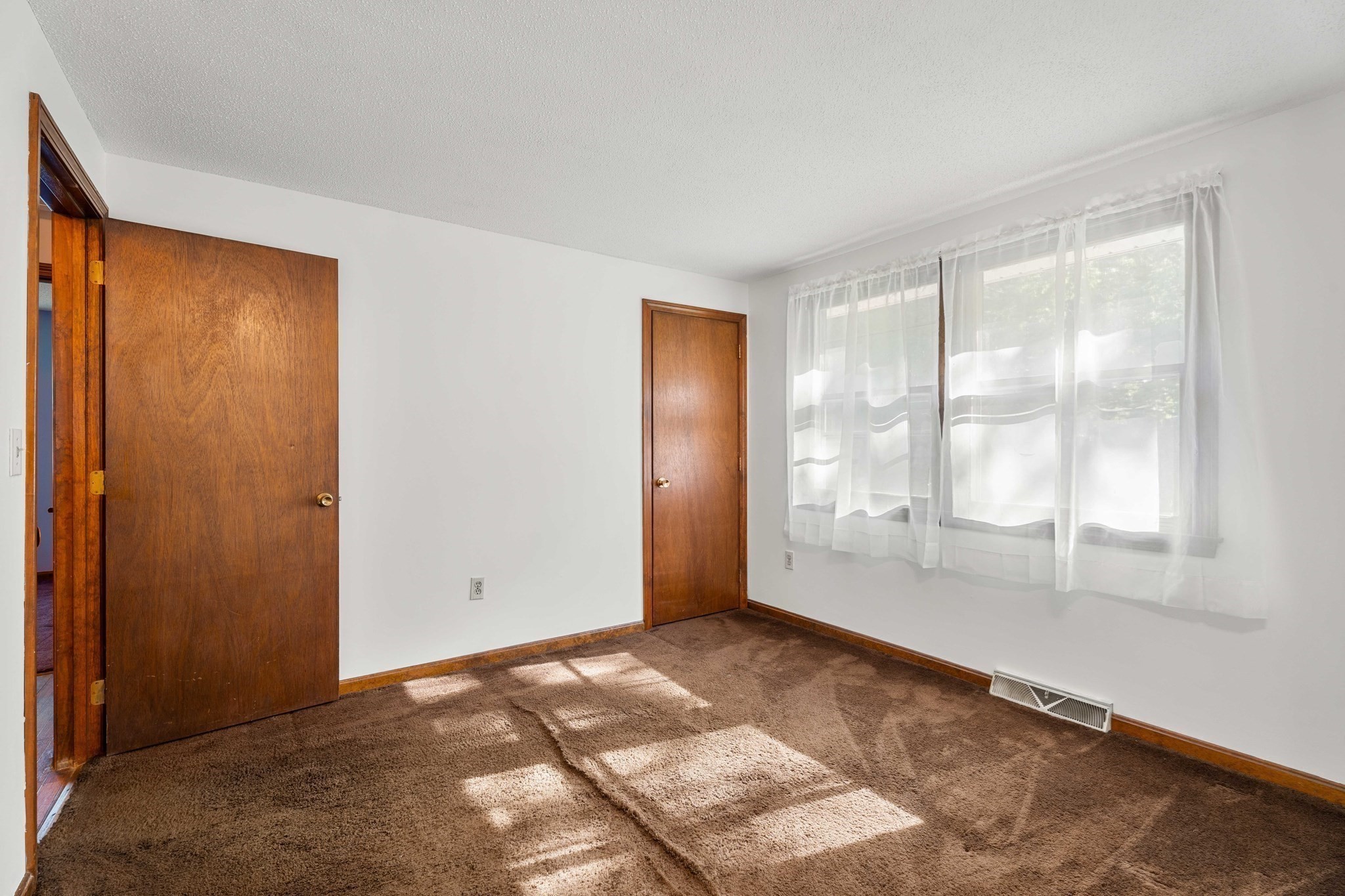 504 High Street Property Photo 9