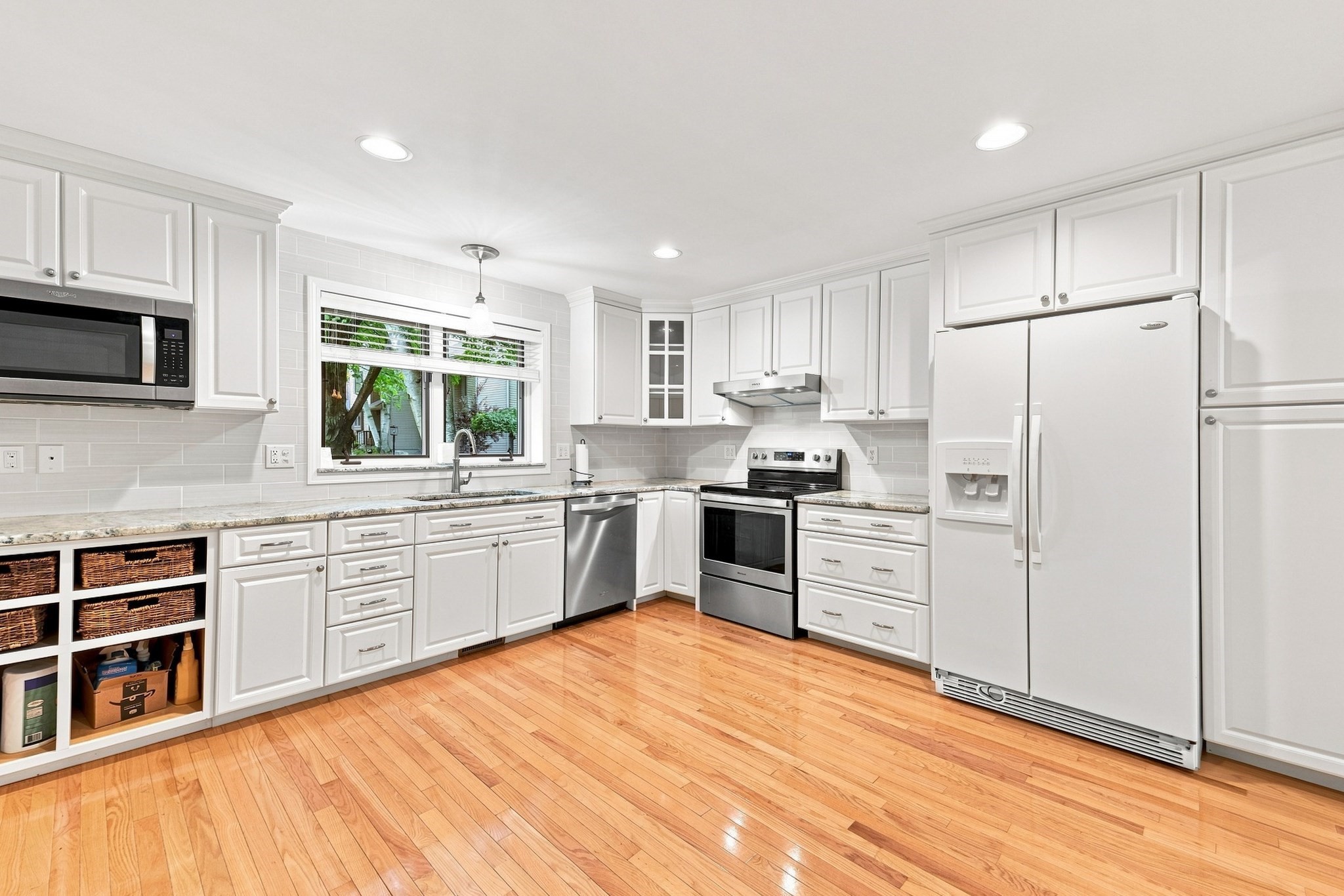 770 Salisbury St # 423 Property Photo 6