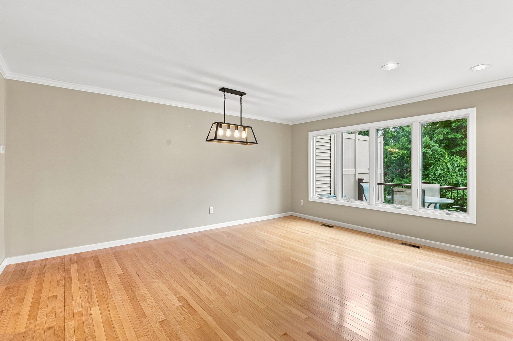 770 Salisbury St # 423 Property Photo 16
