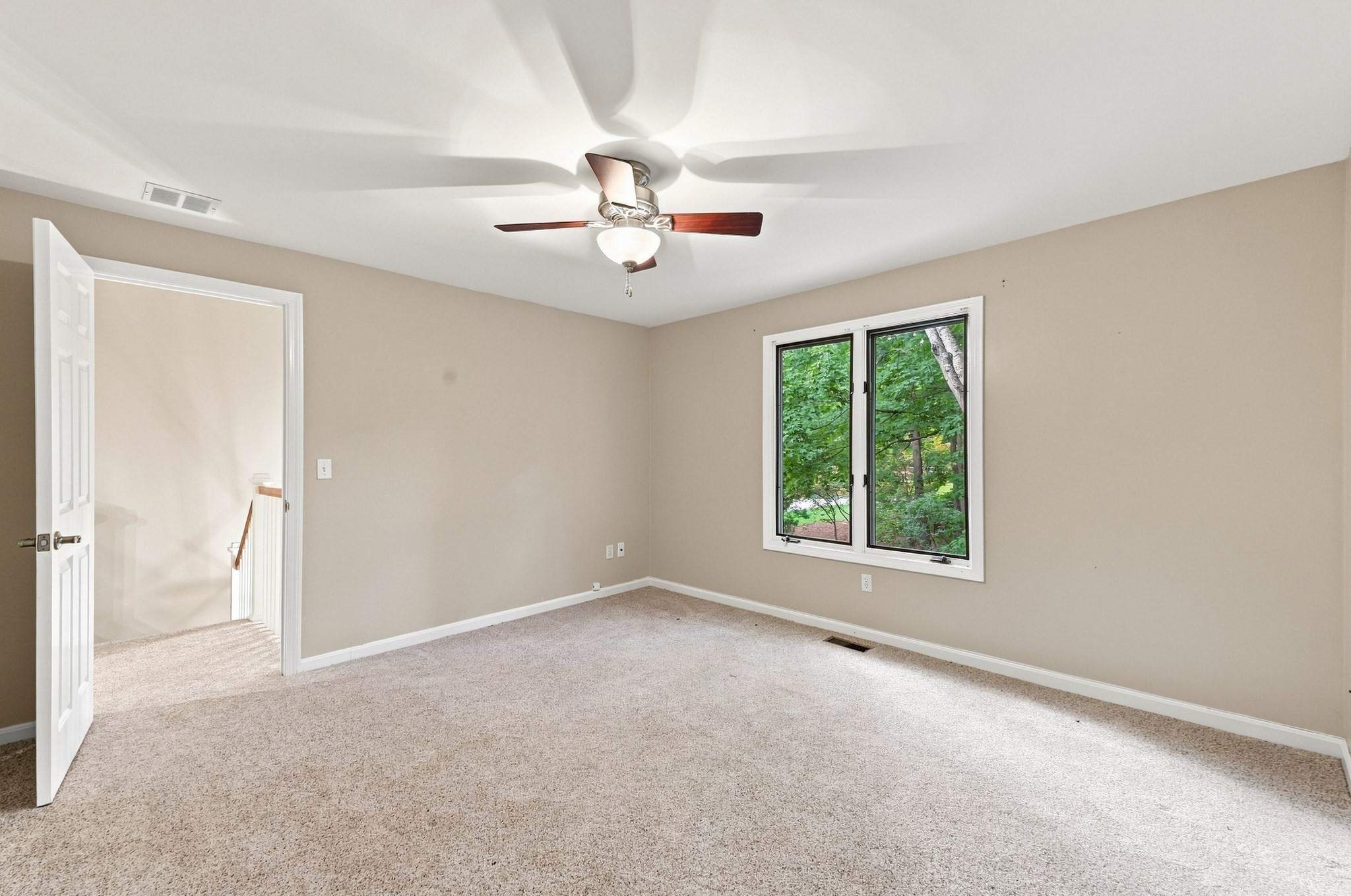 770 Salisbury St # 423 Property Photo 33