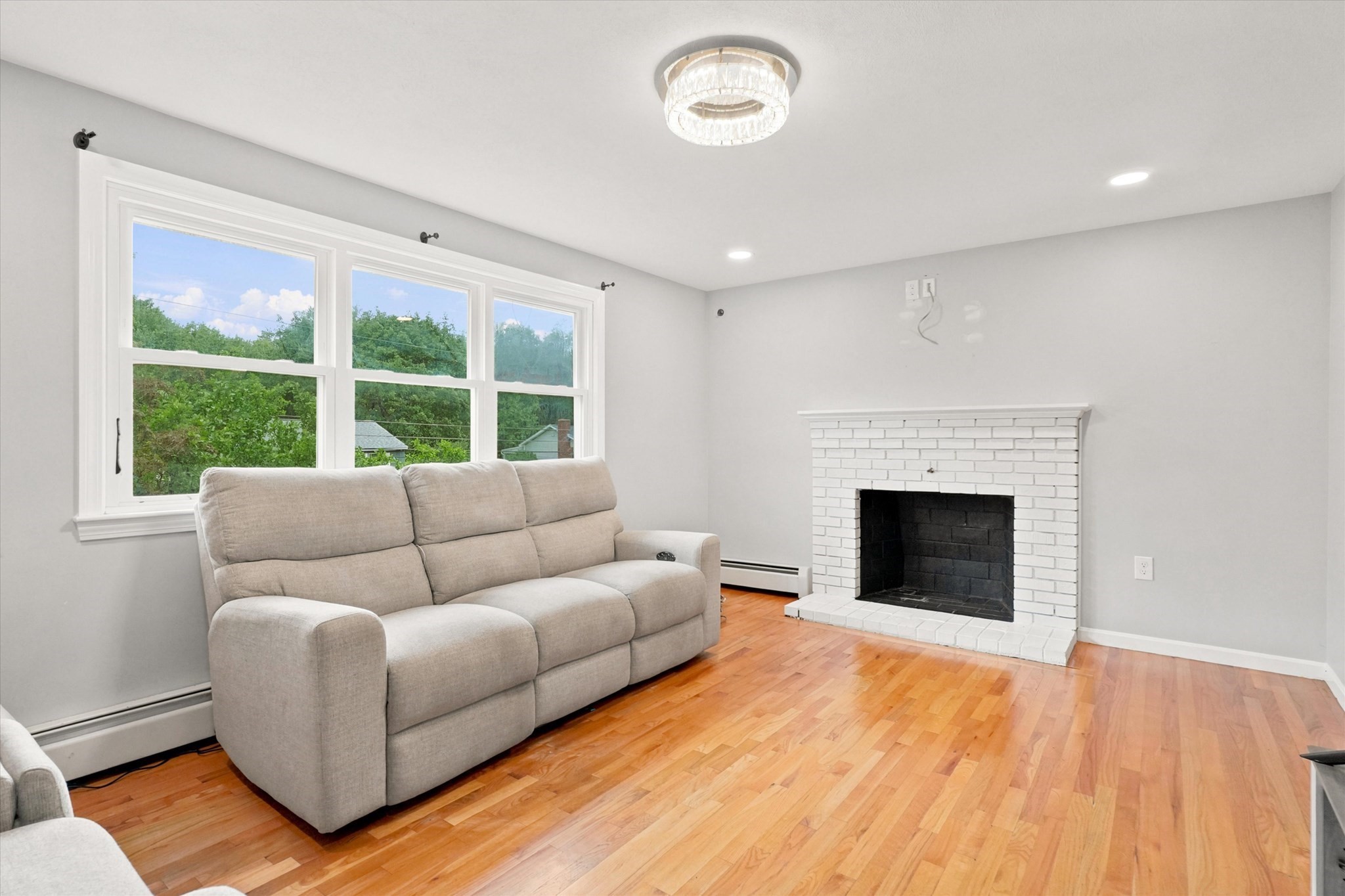 22 Woodbury St Property Photo 7