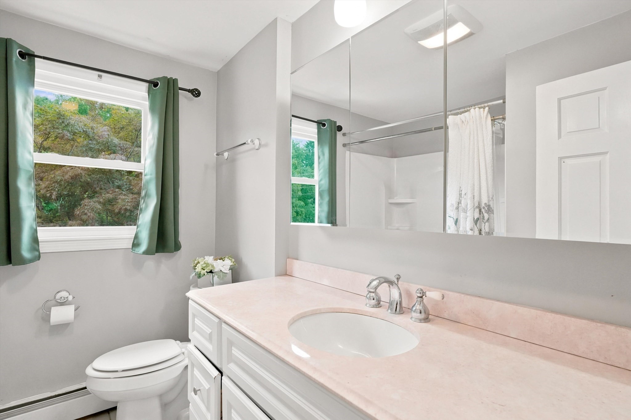 22 Woodbury St Property Photo 15
