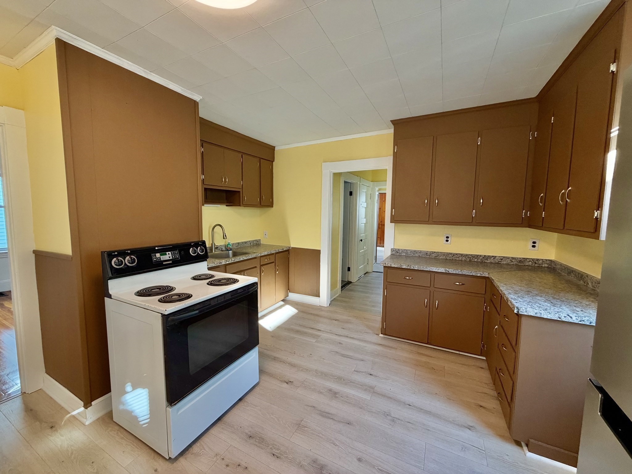 87 Howard St # 1 Property Photo 13