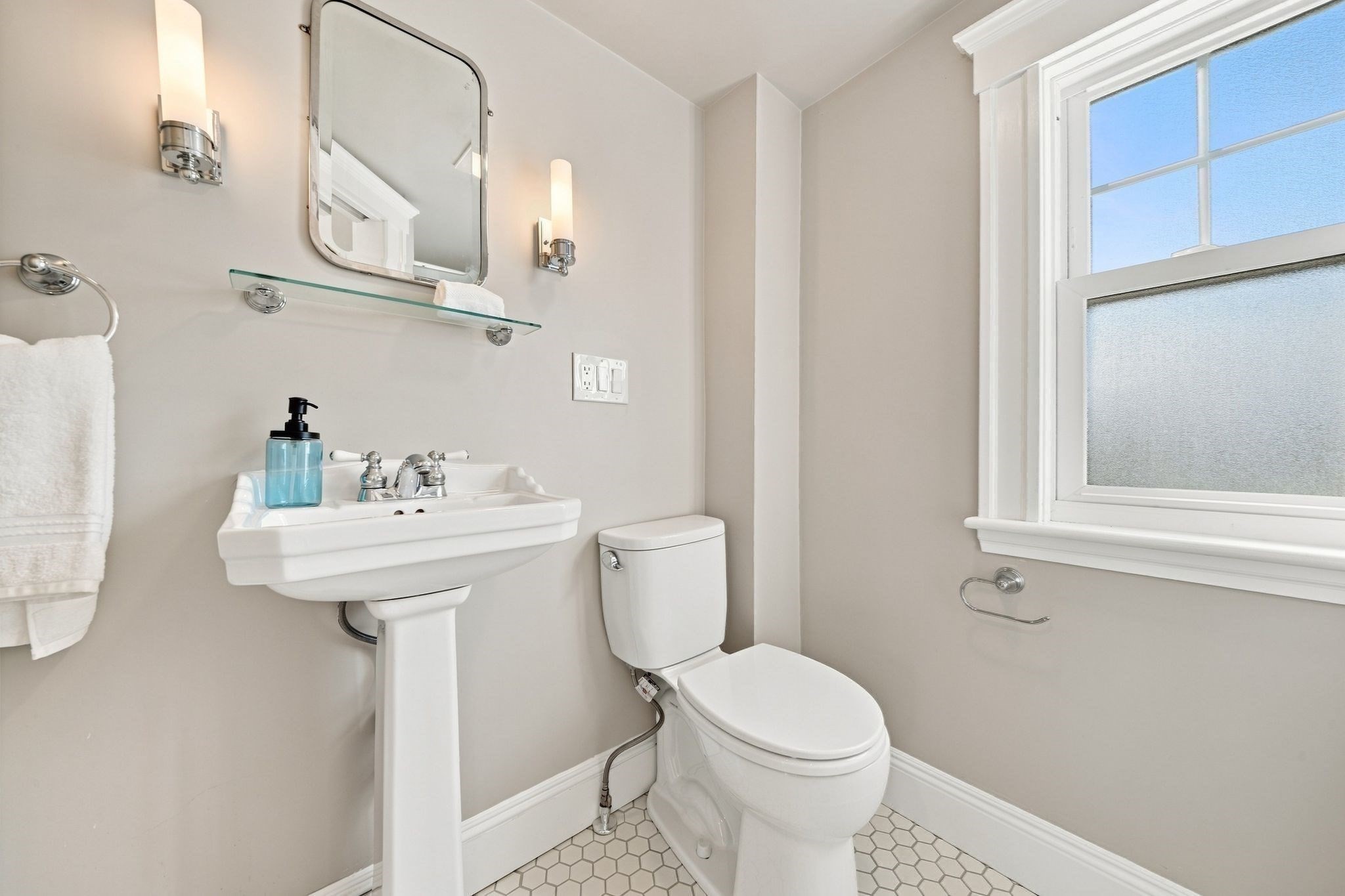 54 Emerson Street Property Photo 31