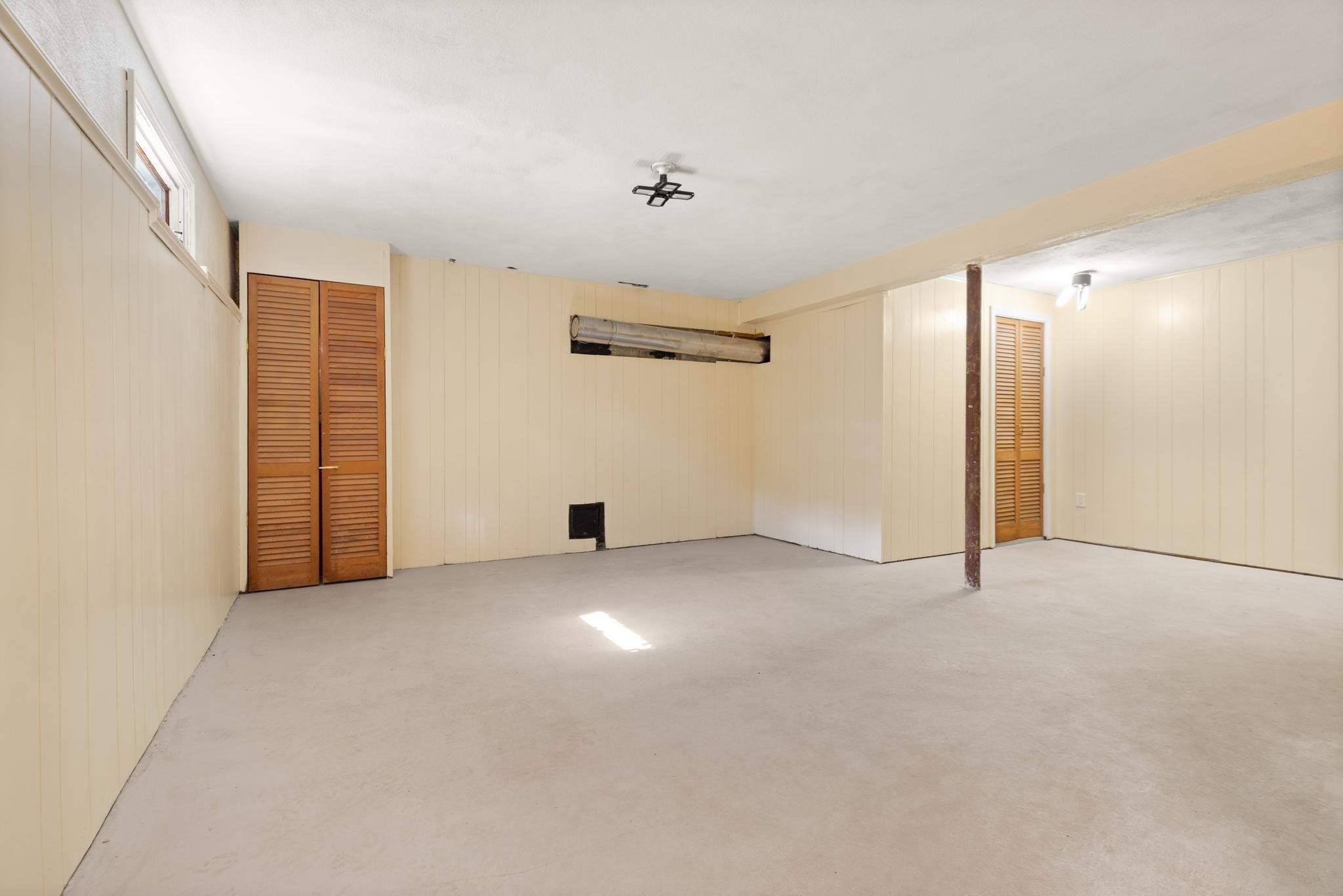 8 Short St Property Photo 36