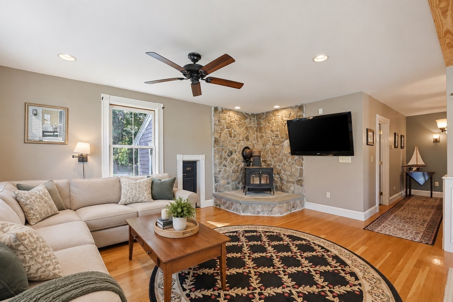 40 Lydon Property Photo 12