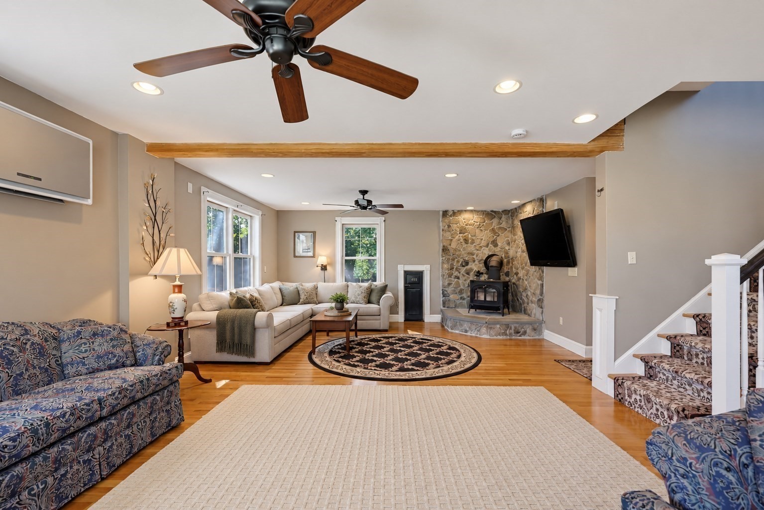 40 Lydon Property Photo 13