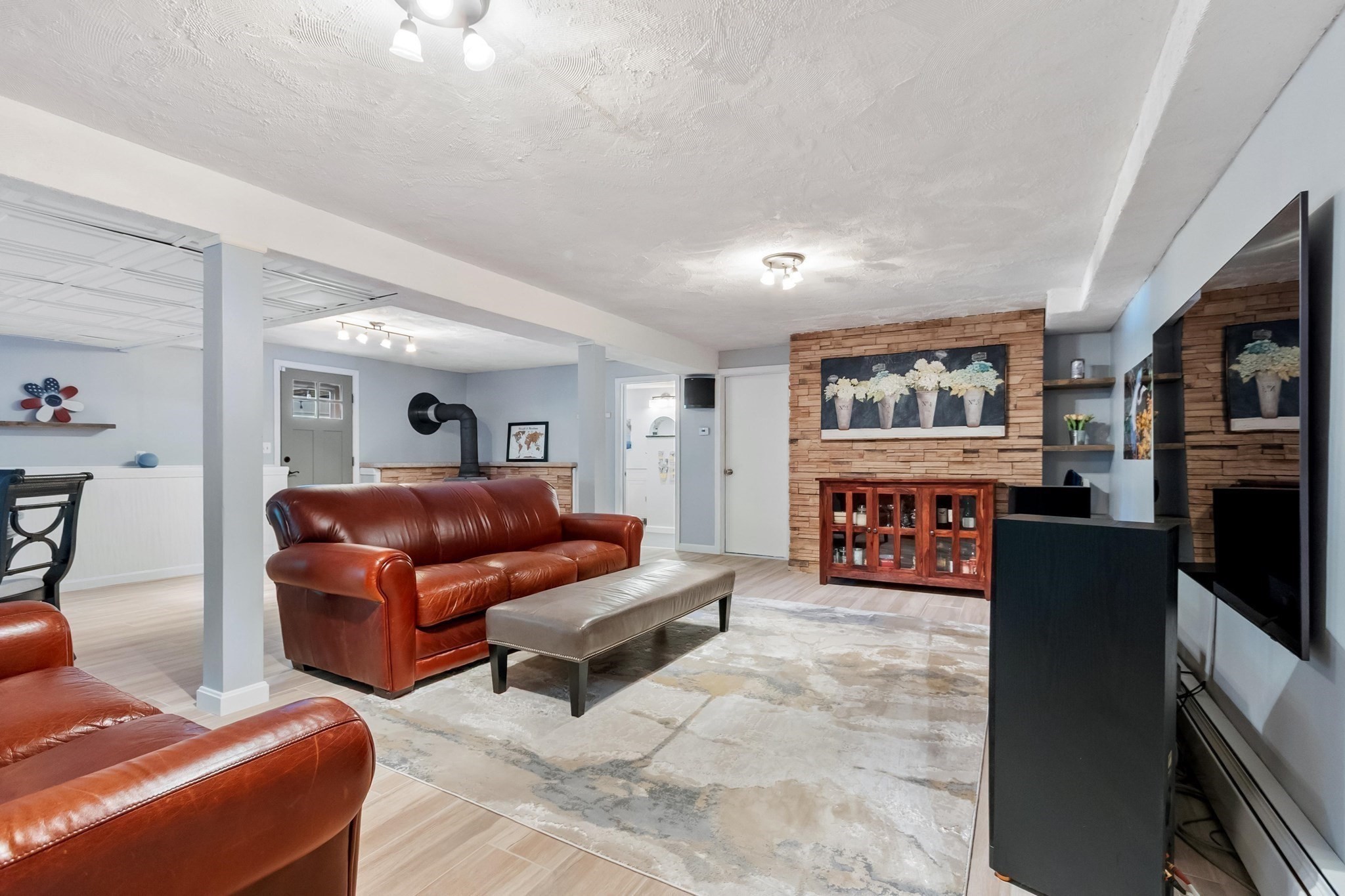 41 Brigham Street Property Photo 24