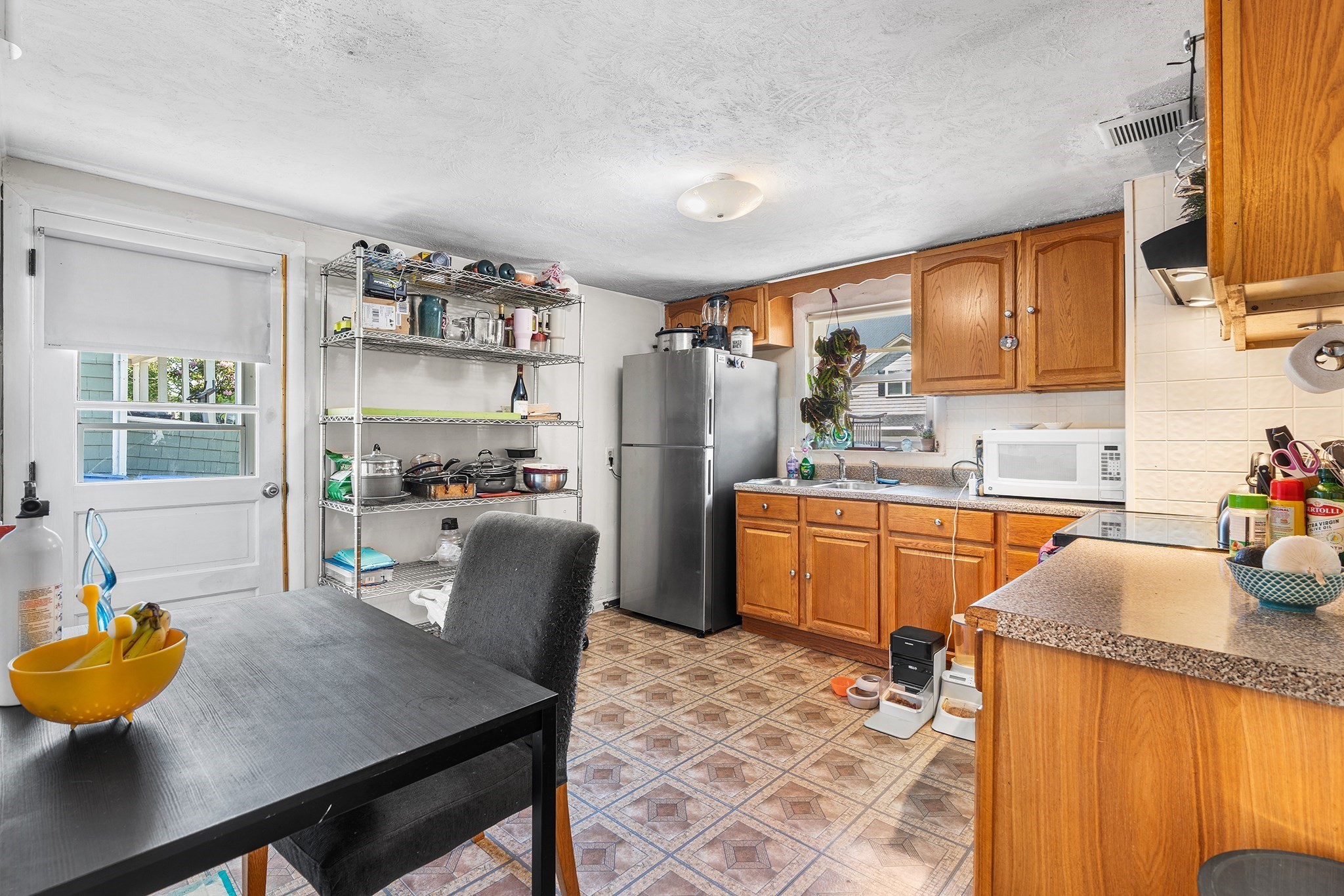 104 College Farm Rd Property Photo 6