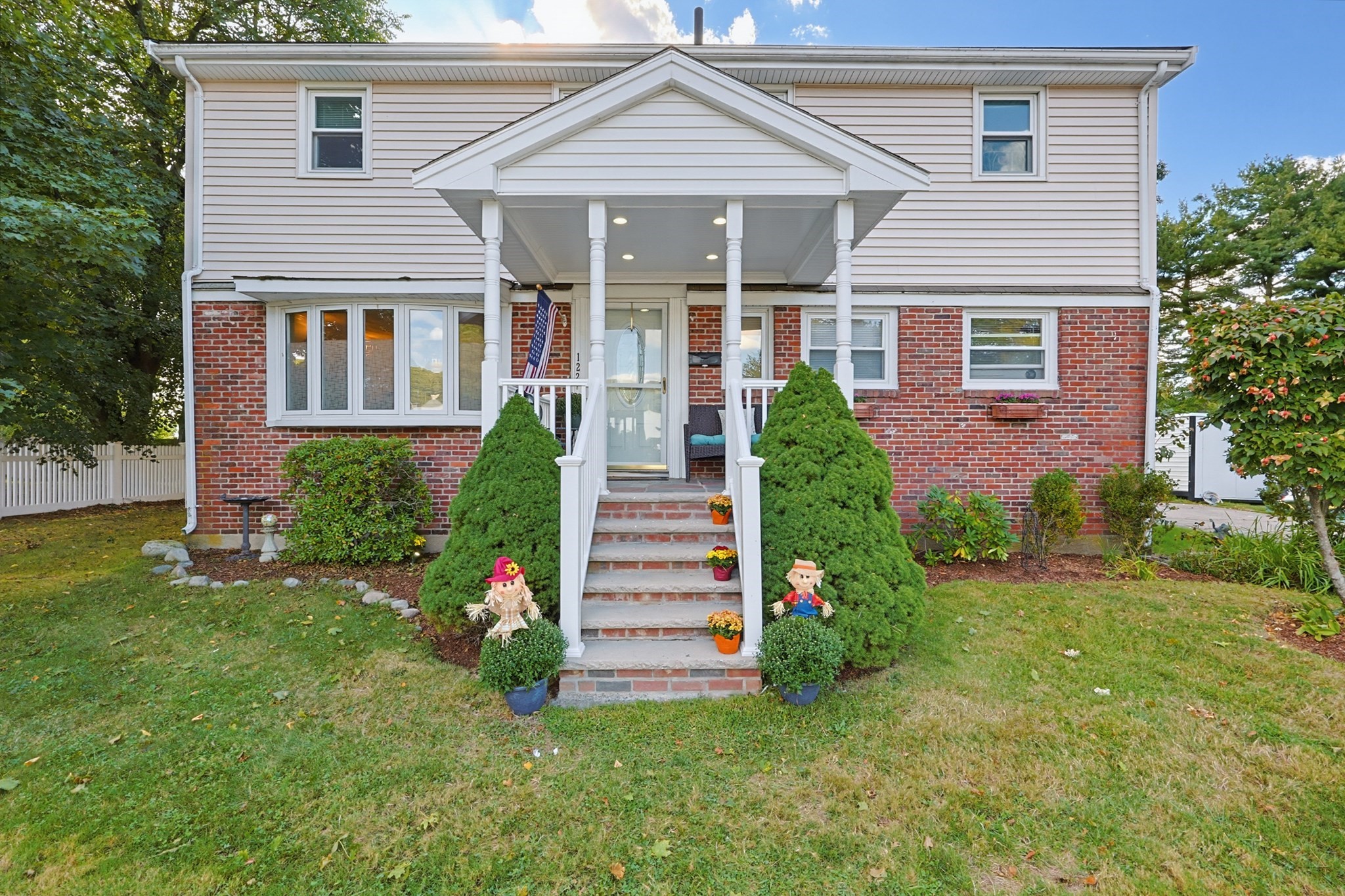 122 Westview Dr Property Photo 1