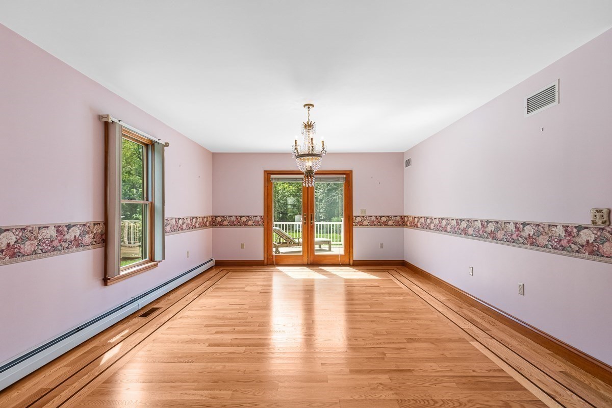 131 Elm Street Property Photo 11