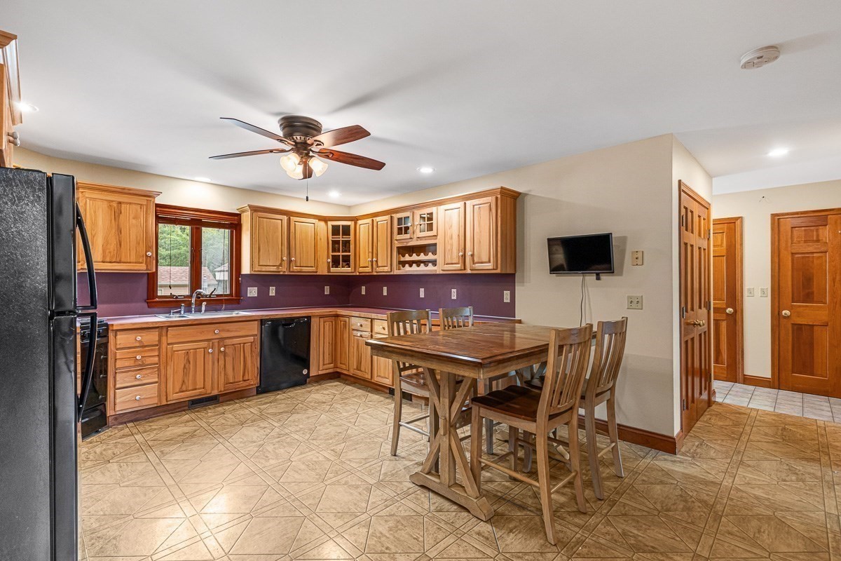 131 Elm Street Property Photo 14