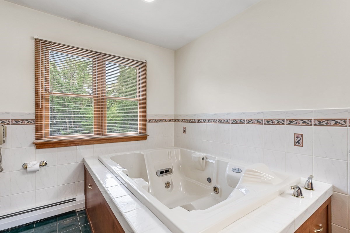 131 Elm Street Property Photo 25