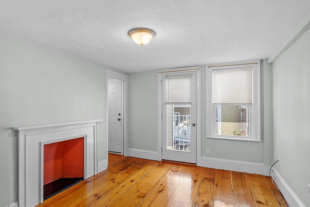 7 Andrew Street # 14 Property Photo 6