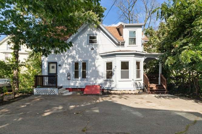 69 Franklin St Property Photo 1