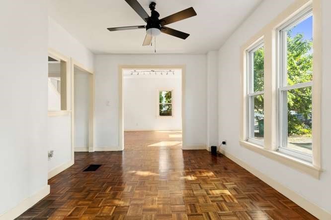 69 Franklin St Property Photo 4