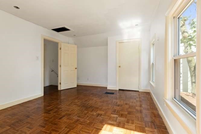 69 Franklin St Property Photo 20